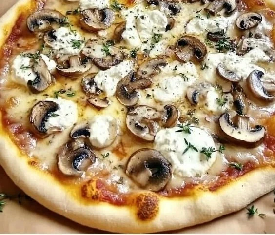 Easy White Mushroom Pizza 4 Easy White Mushroom Pizza